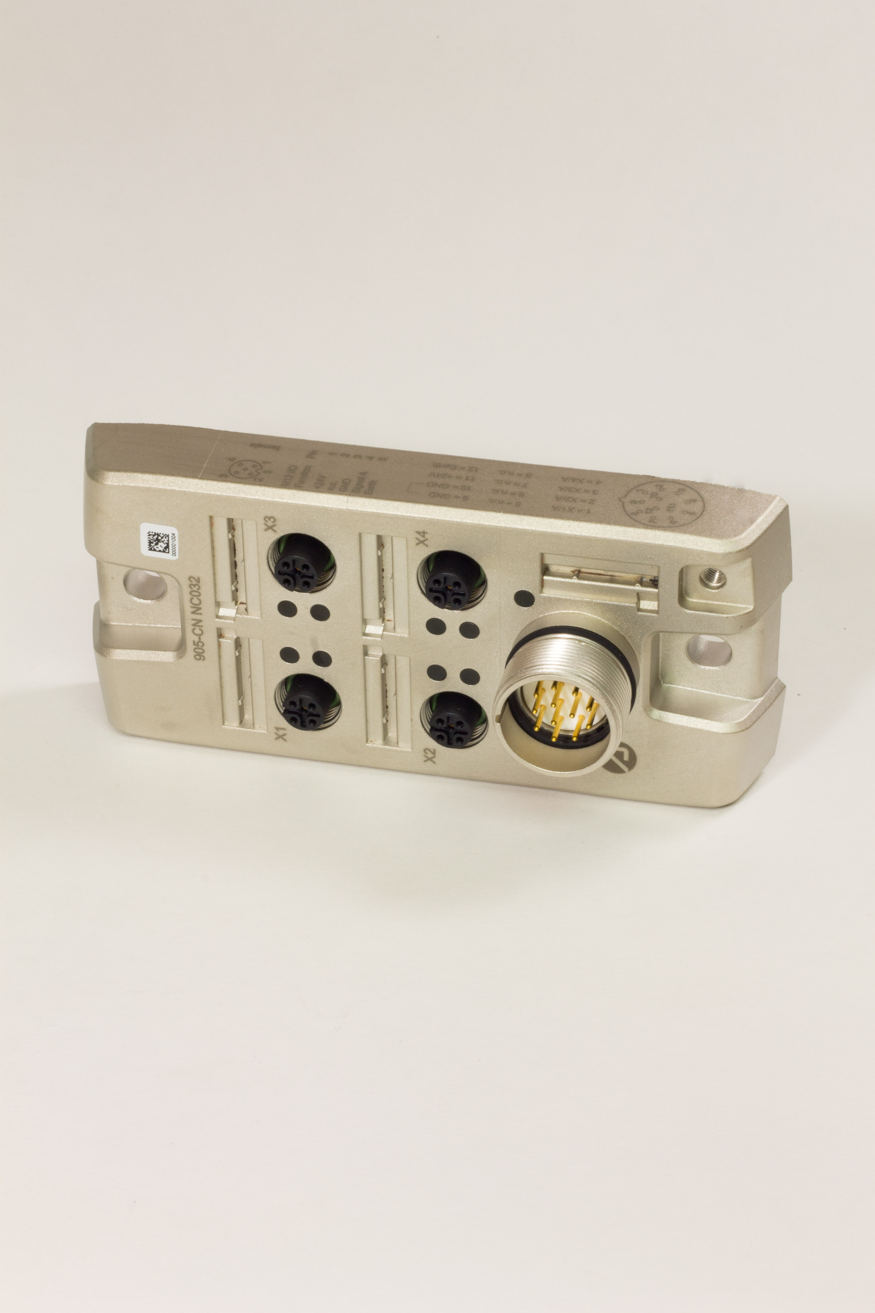 AC-Box905